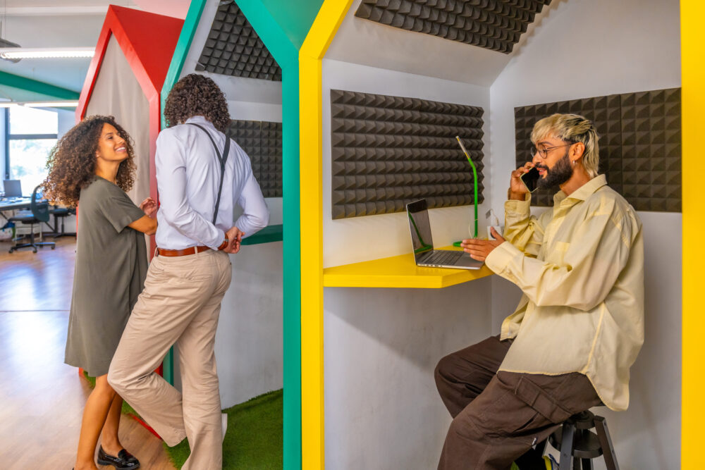 Restoran ve Kafeler İçin Akustik Yalıtım: Müşteri Konforu Nasıl Sağlanır?