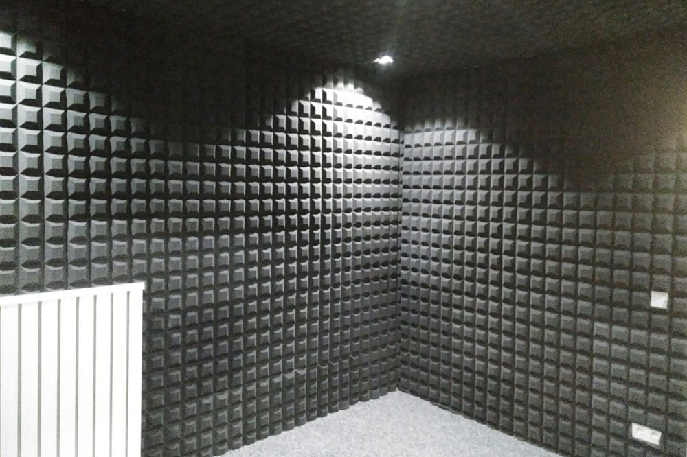 Stüdyo Ses Yalıtımı Neden Gereklidir? Kayıt Kalitesine Etkisi ve Teknik Detaylar